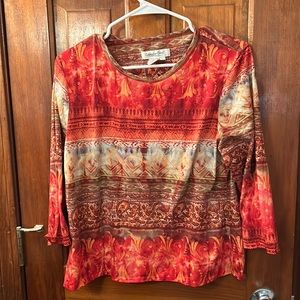 Beautifully colored Cold water creek red and orange top perfect for spring